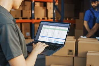 製造業で在庫管理を効率化する方法とは？