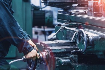 なぜ、日本の製造業はデジタルトランスフォーメーションで成功しないのか？