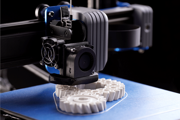 アディティブマニュファクチャリングとは、3Dプリンタを活用が製造業企業の新たな競争力をもたらす