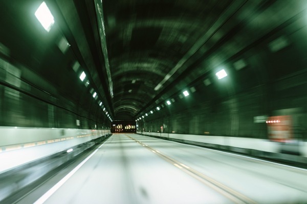 トンネル現場における無線 LAN 環境構築の最新事例
